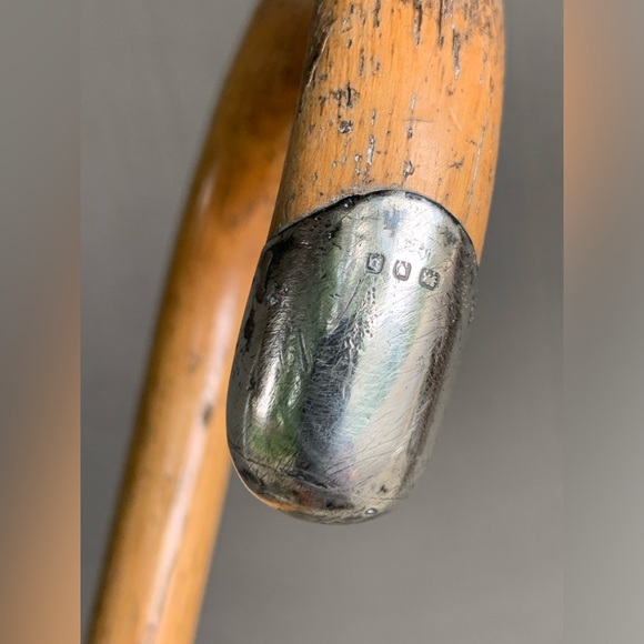 Antique Hallmarked Sterling Silver Blond Hardwood Crook Handle Walking Stick - Picture 5 of 16